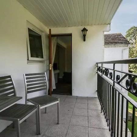 1 Apartment
