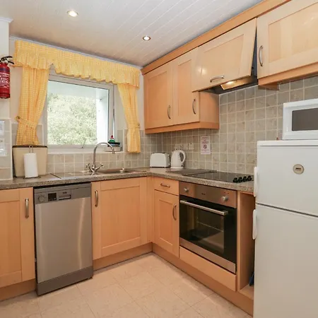 1 Apartment *