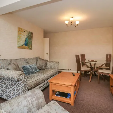 1 Apartment