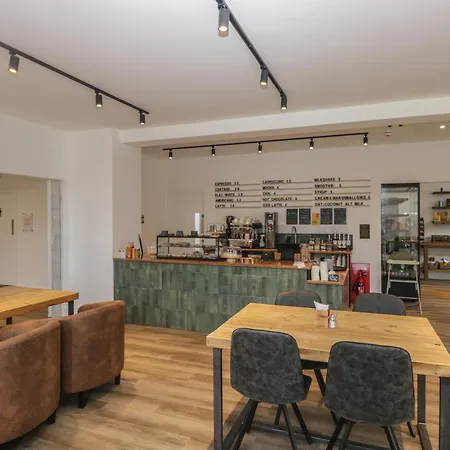 1 Apartment
