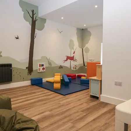 1 Apartment *